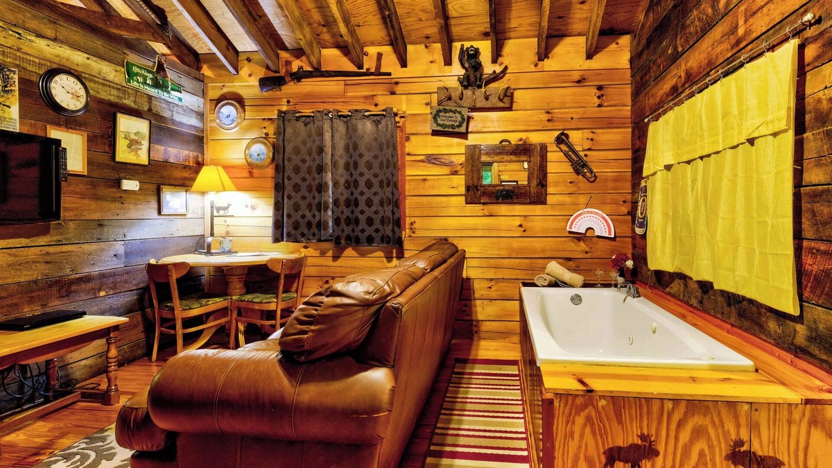 Cherokee Cabin | Nature's Landing Cabin at Panther Creek