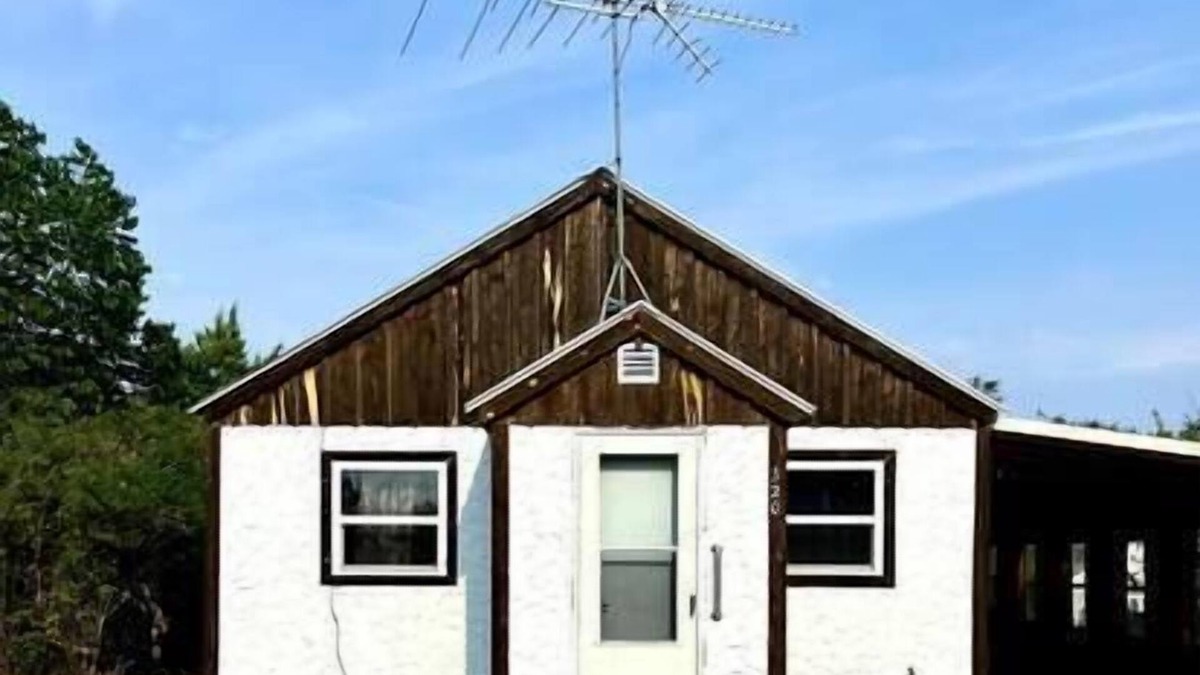 Nashua House | Nature's Oasis! Minutes from FT Peck! Hunt & Fish!