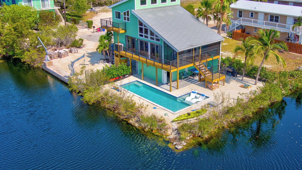 Port Pine Heights House | Nature's Paradise - Inground Pool - GREAT MONTHLY RENTAL RATE