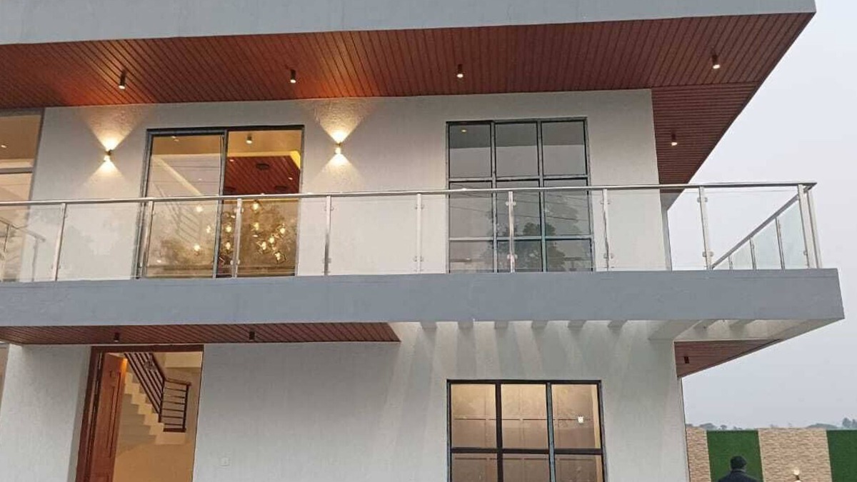 Kolkata Villa | Nature Villa With Grand Pool with four double bed rooms.