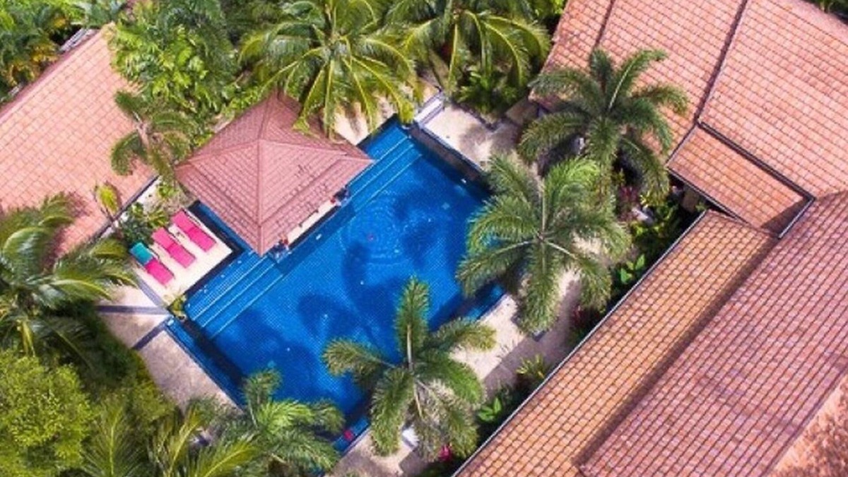 Chalong Bed & Breakfast | Naturist vacations for couples in Phuket.