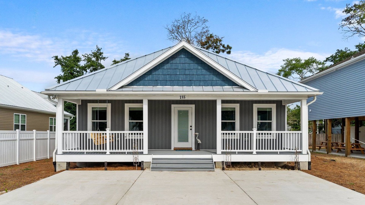 St. James House | Nauti by Nature brand new construction cozy cottage with 3 bedroom!