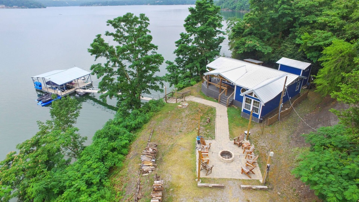 Crane Hill Cabin | Nautical Point! Gorgeous Main Channel Water Views! LEVEL 2 Car Charger!