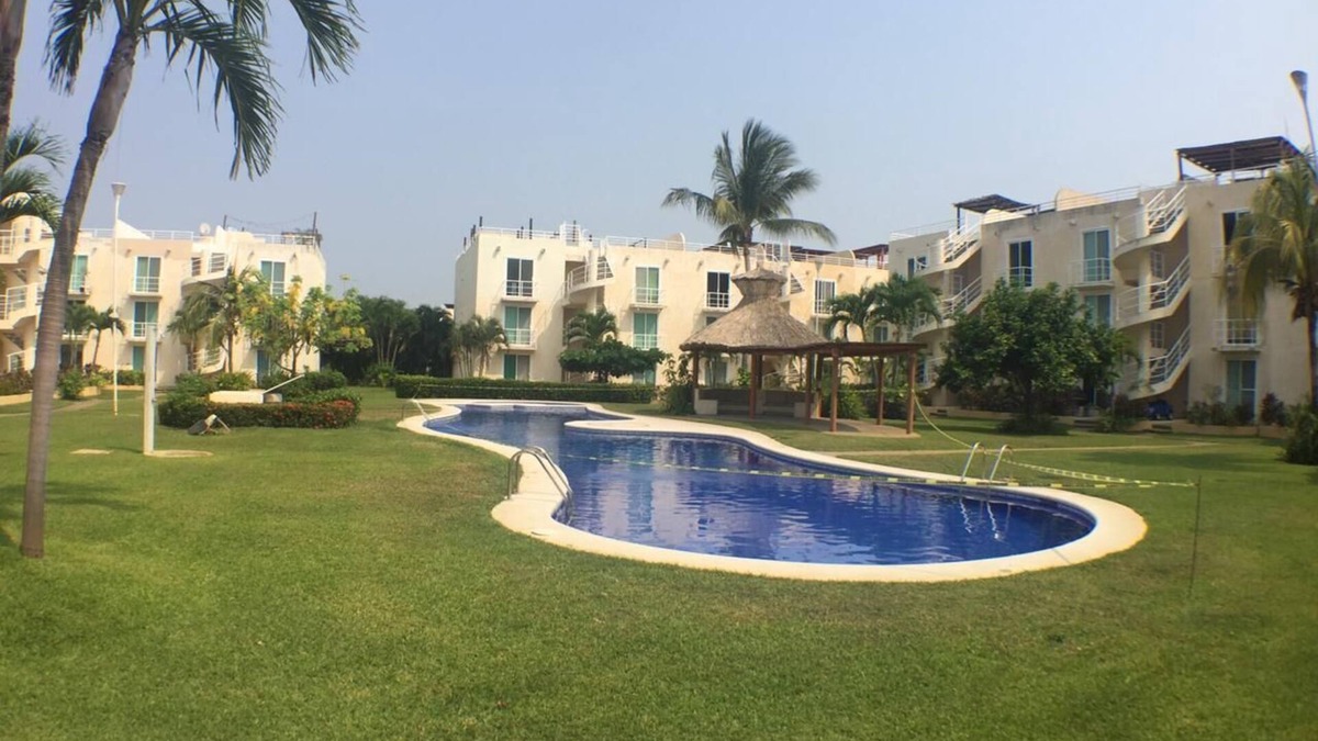 Puente del Mar House | NAVY DIAMOND