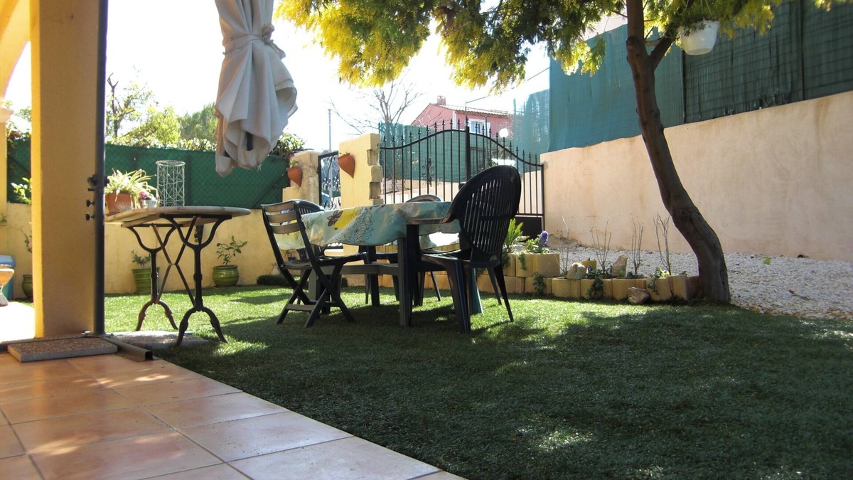 Hyeres Villa | Near Beach 2F3 in Villa (total: 4 bedrooms) Heated Pool 2 to 10pers