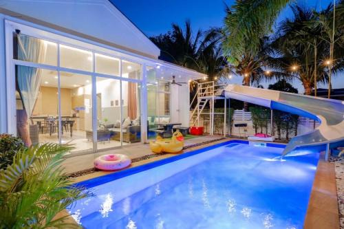 Cha-am Villa | Near Beach Two Pool villa 2