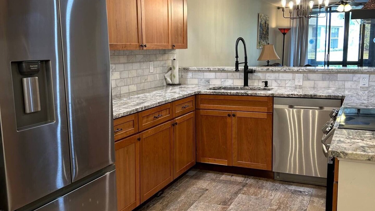 South Bradenton Condo | Near Beaches & Outdoor Activites! Relaxation and Fun! 2 BR/BA/LR & KITCHEN