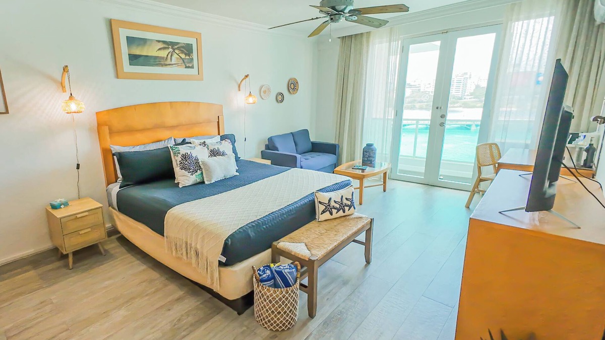 Puerta de Tierra Villa | Near Beaches: Soak up the sun with ocean breezes.