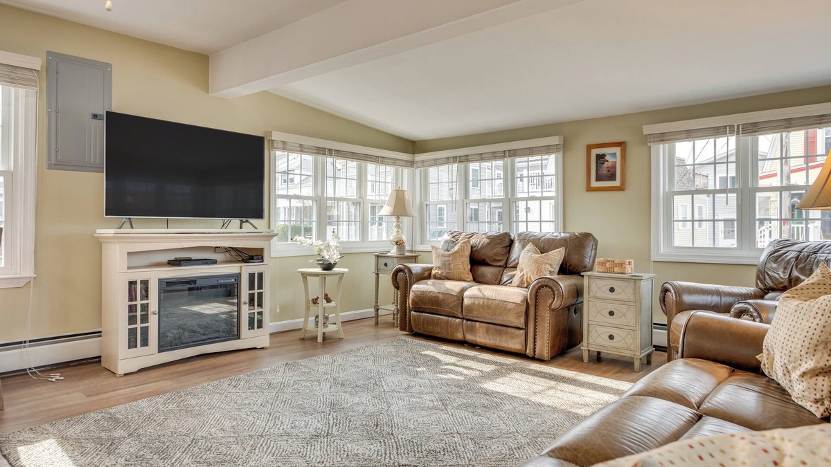 Hampton Cottage | Near Beaches & Waterfront Dining: Home in Hampton!
