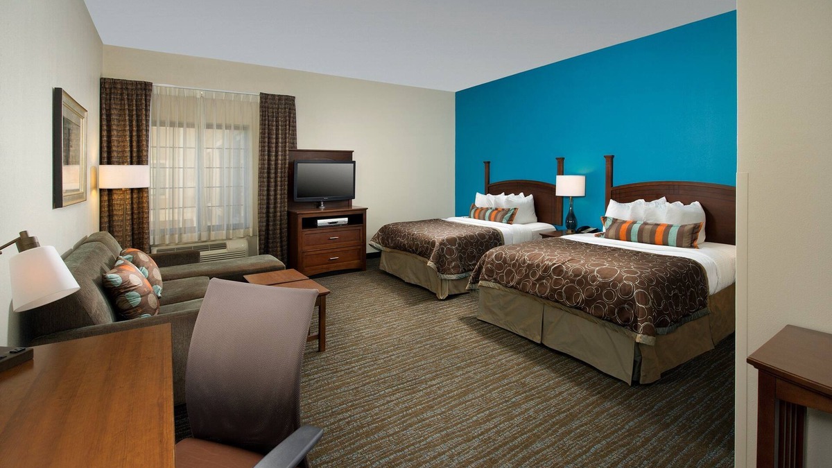 Linthicum Heights Apartment | Near BWI Airport. Free Breakfast, Outdoor Pool | Staybridge Studio