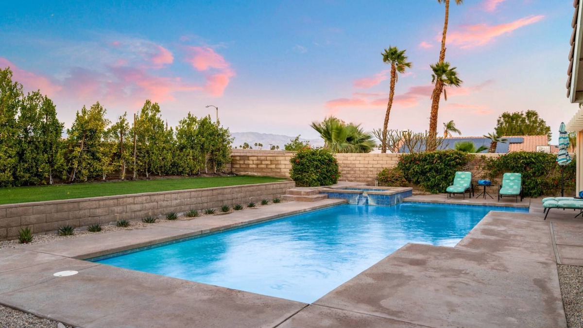 Indian Wells House | Near Coachella Private Home | Walk to Tennis Gardens | Pool & Spa Paradise | Ideal for Entertainment