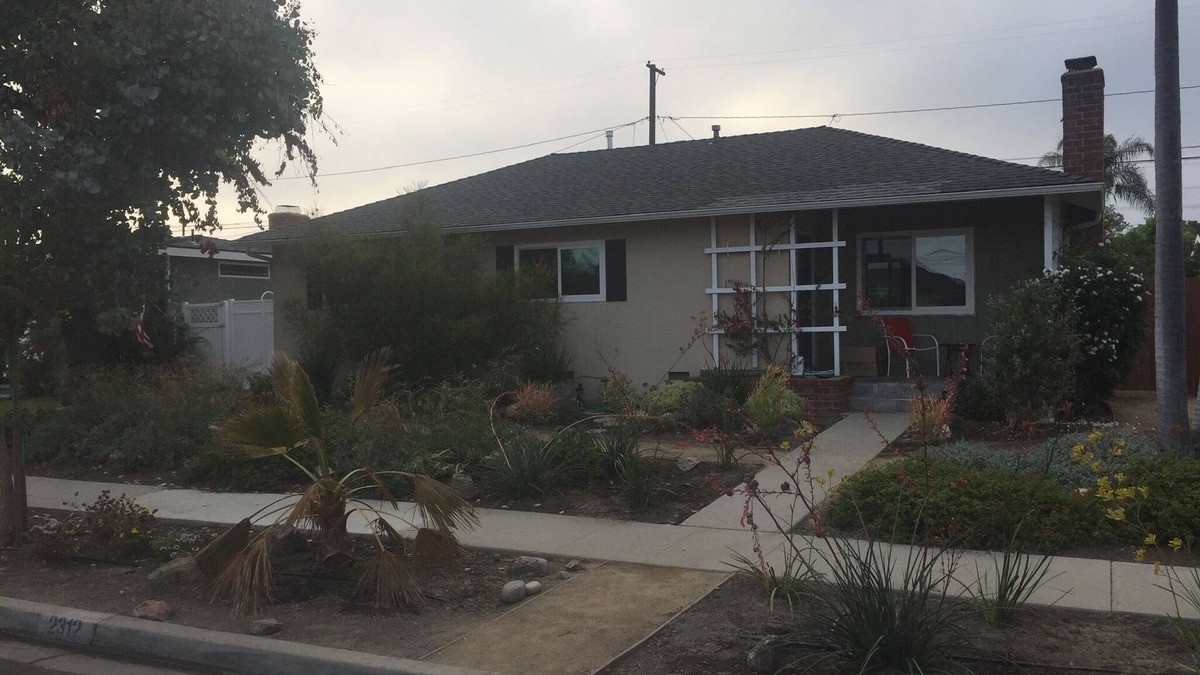 Los Altos House | Near CSULB, 5 miles to the beach & 9 to Disneyland