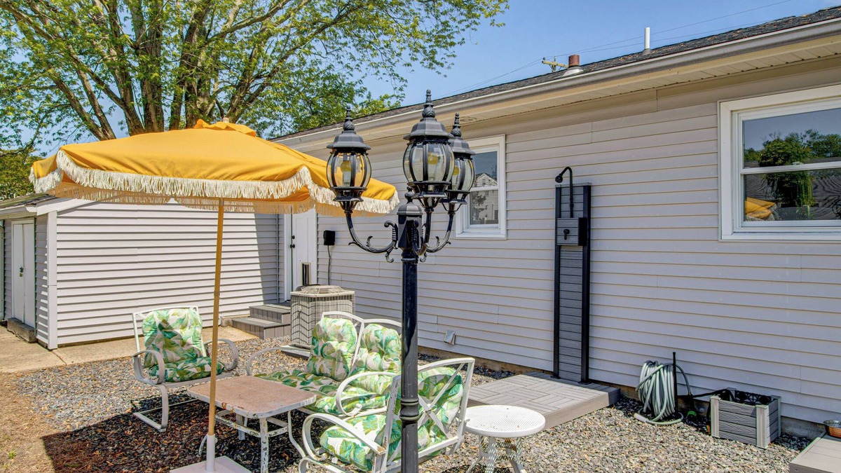 Somers Point House | Near Dog Beach: Somers Point Escape w/Large Yard!