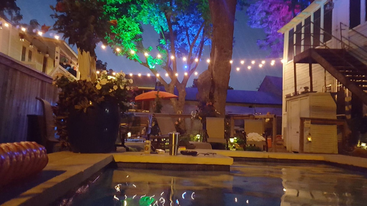 Alta Vista House | Near Downtown, 1BR Carriage House, Swimming Pool, Private Parking, Pets OK