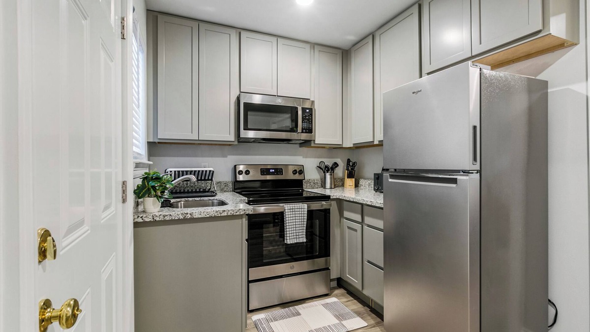 Covington Apartment | Near downtown Covington! Discover the perfect blend of convenience and comfort!