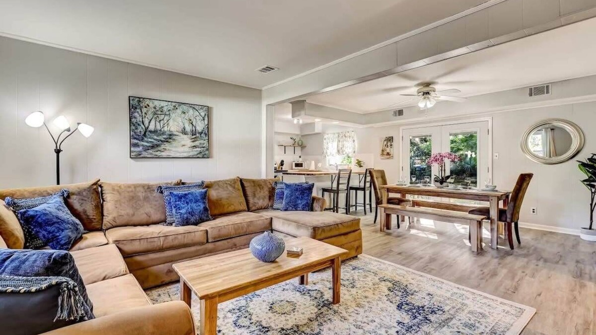 Whitemarsh Island House | Near Downtown w/Pool! Oatland Island Escape
