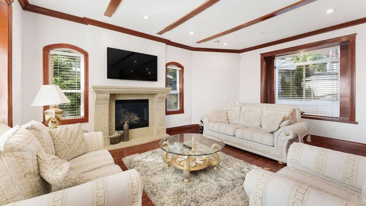Fraserview House | Near DT Vancouver |King Bed | Casa Bella