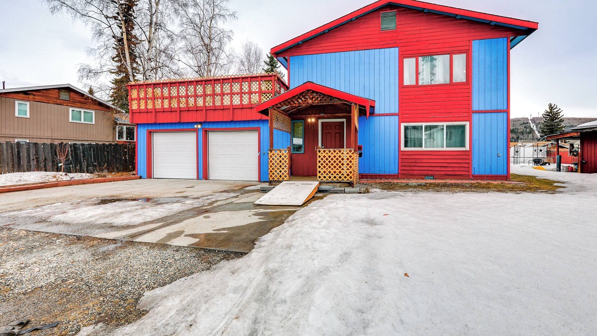Fairbanks House | Near Dtwn & Pioneer Park: Fairbanks Home w/Deck!