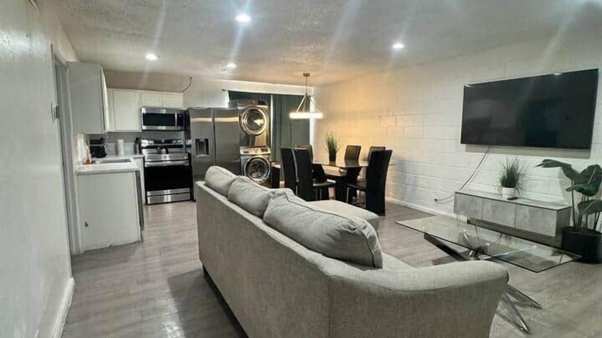 Las Vegas Apartment | Near Fremont | 3 beds, 2 bedroom, 2 baths