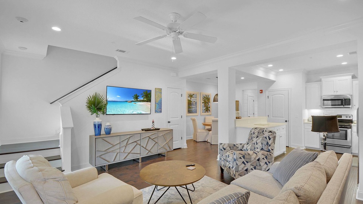 Epworth Acres Condo | Near Gascoigne Park and St Simons Marina. Community pool.