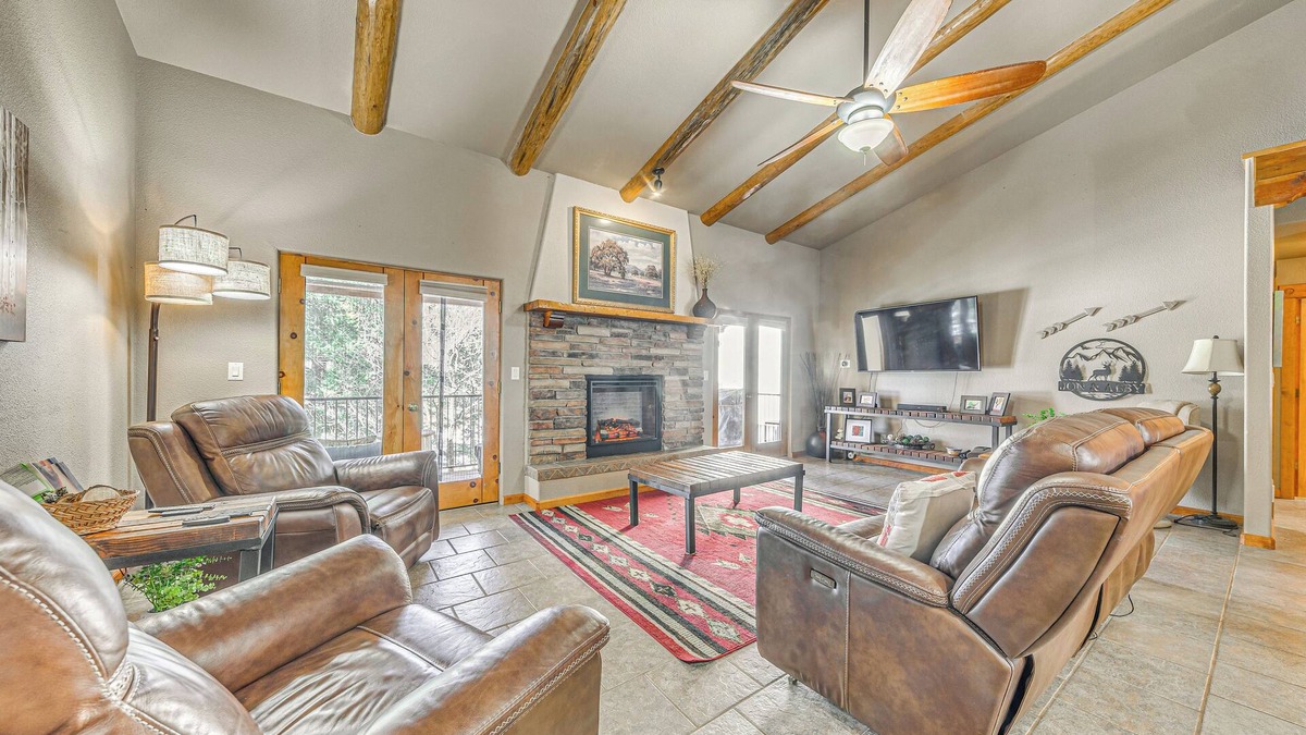 Bear Park House | Near Hiking Trails: Spacious Cloudcroft Retreat!