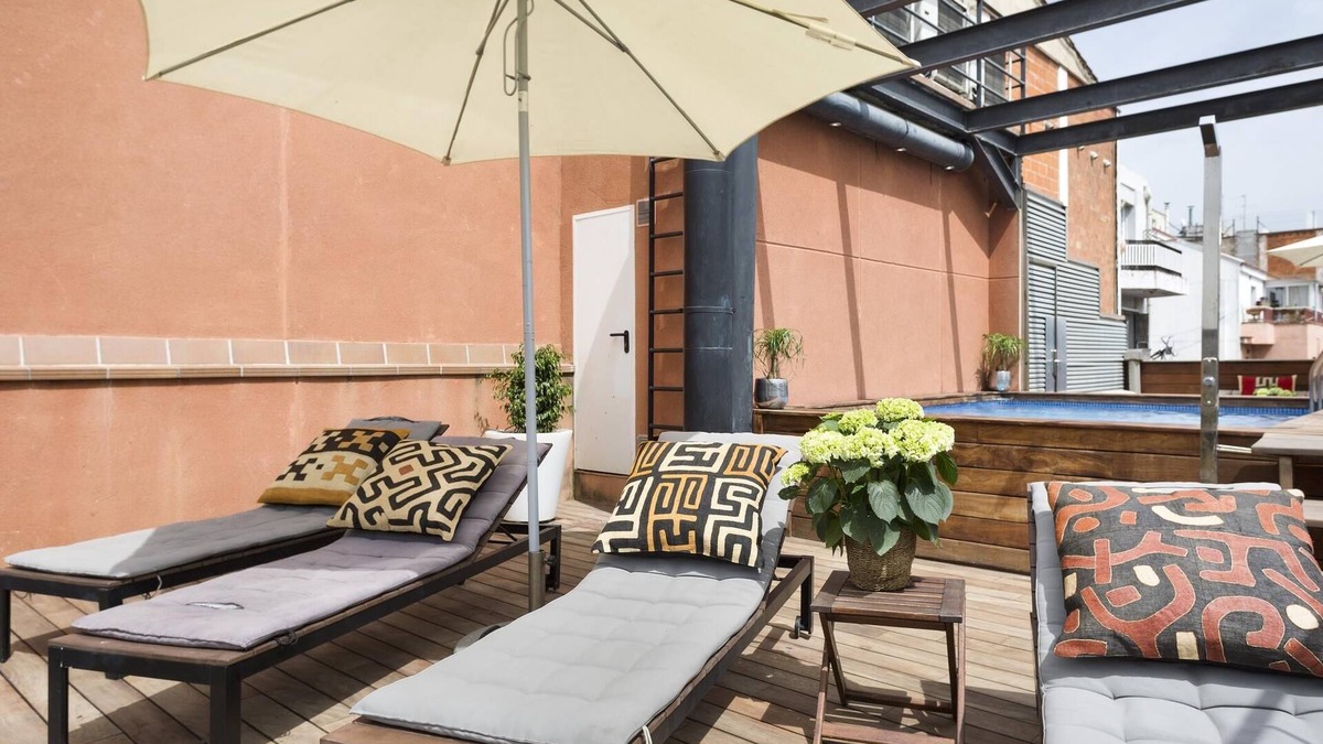 el Fort Pienc Apartment | Near La Catedral del Mar - 3 rooms for 8 people with pool