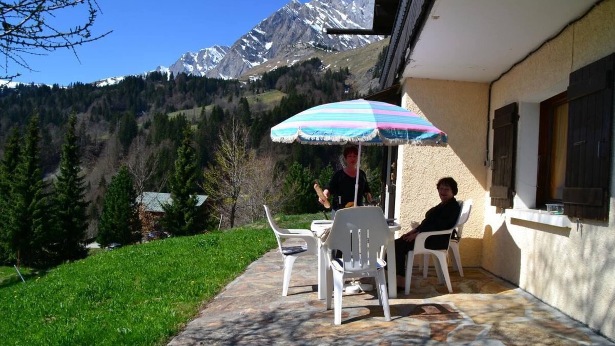 La Giettaz Apartment | Near La Clusaz, unforgettable views of the Aravis mountains