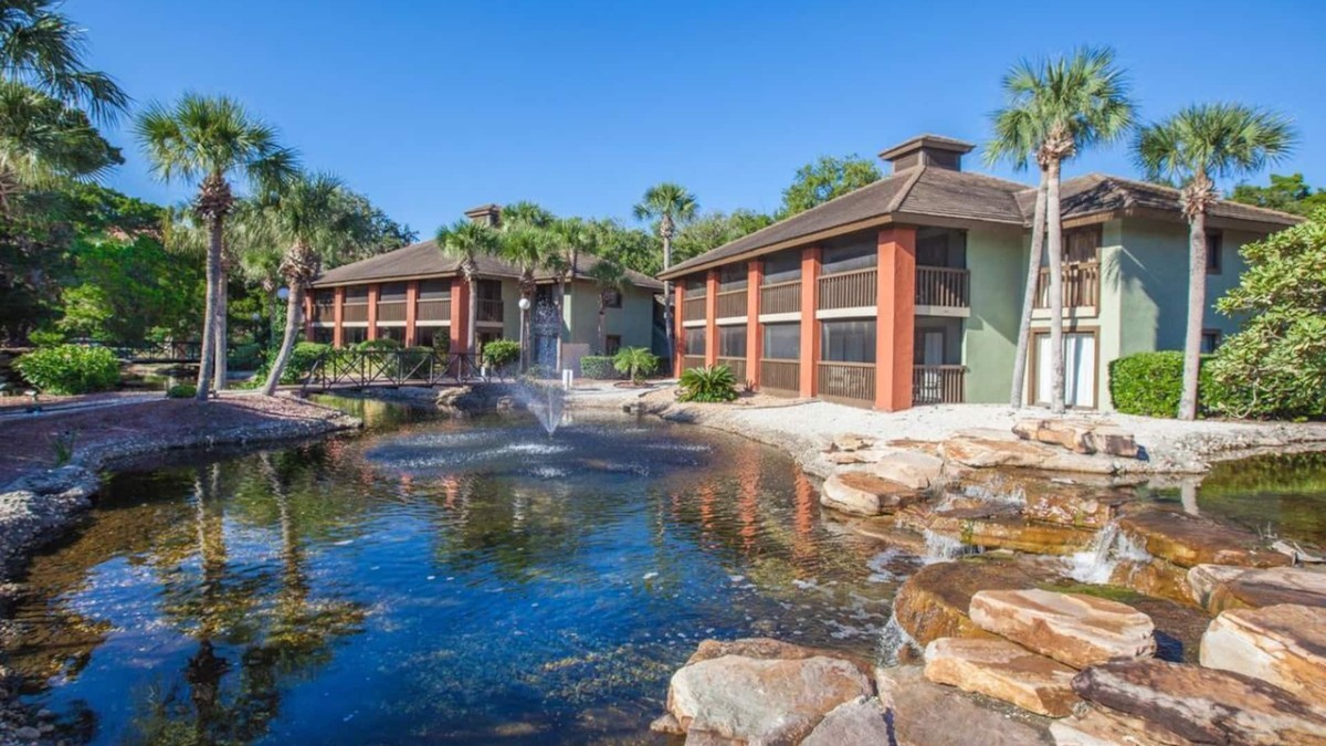 Palm Coast Hotel | Near Ocean Art Gallery, 4 Serene Units with Full Kitchen