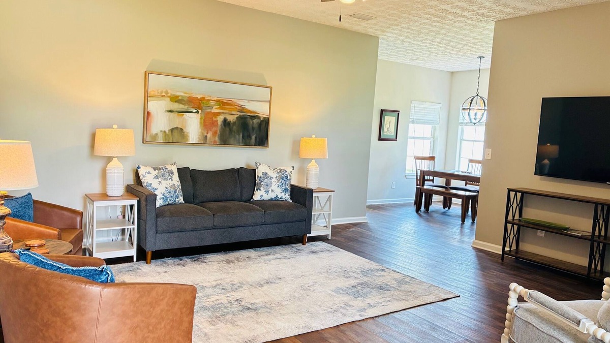 Elberta House | Near OWA, Foley Sports Tourism Complex, Tanger Outlets, Beaches & Pirate's Cove