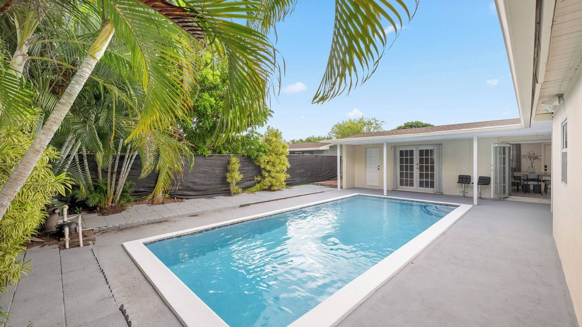 Hollywood House | Near Parks & Casinos: Modern Home in Hollywood!