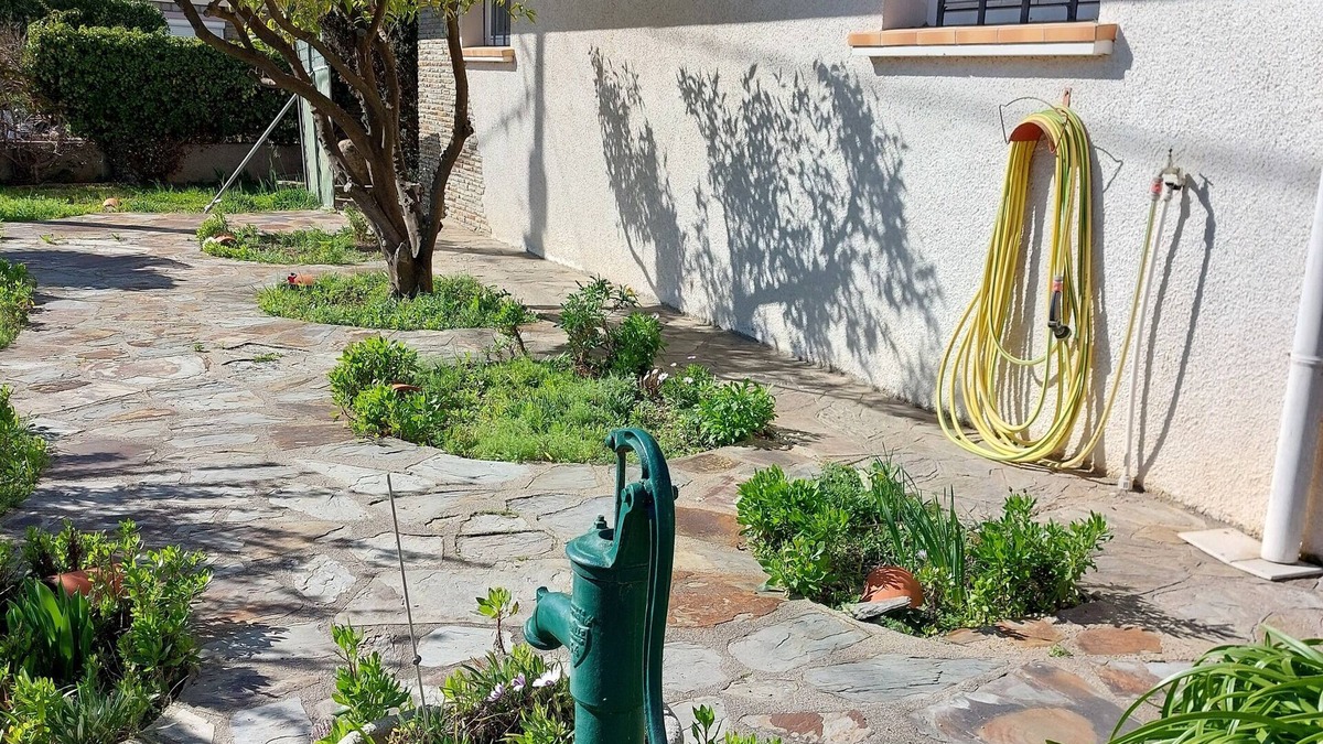 Pezilla-la-Riviere Apartment | Near Perpignan apartment in detached house