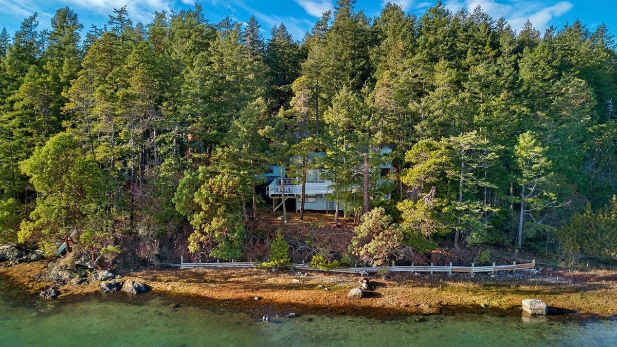 Roche Harbor House | Near Roche Harbor on Westcott Bay! (wpnt)