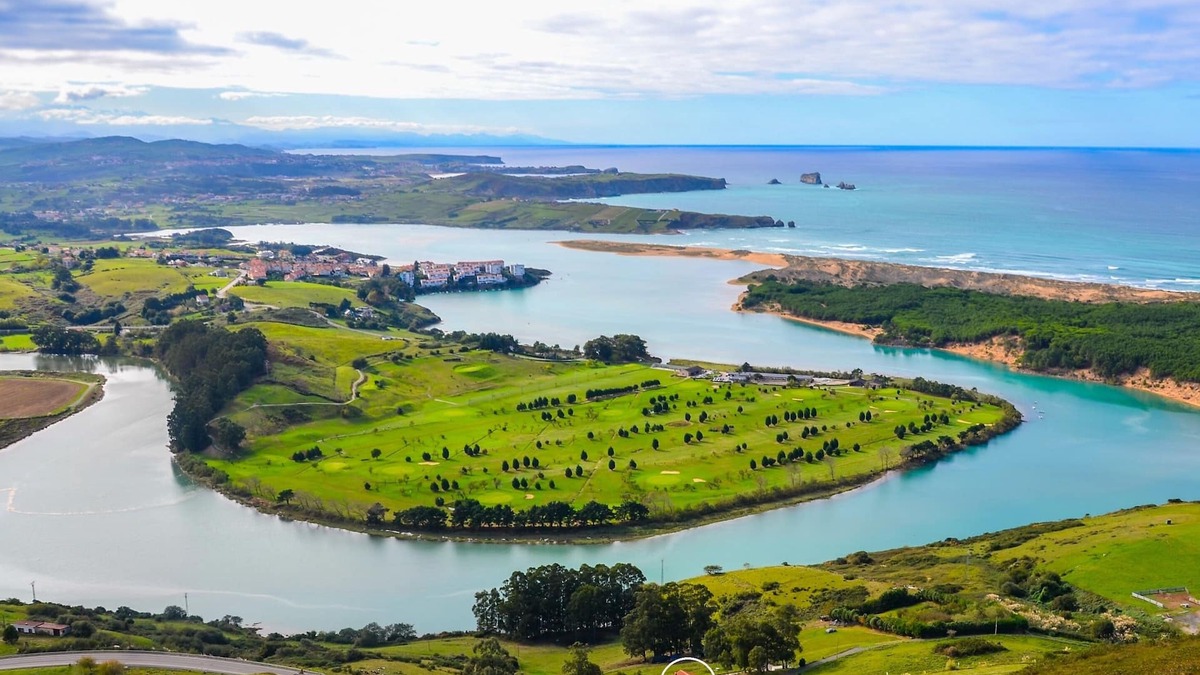 Pielagos House | Near Santander: House with exceptional panorama