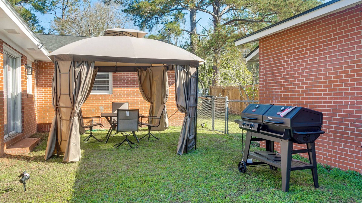 Waycross House | Near Shops & Eats: Home w/Large Yard in Waycross!