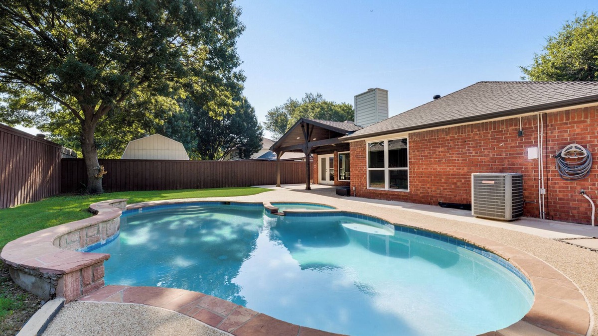 South Arlington House | Near Stadiums, Epic Central, Featuring a Private Pool