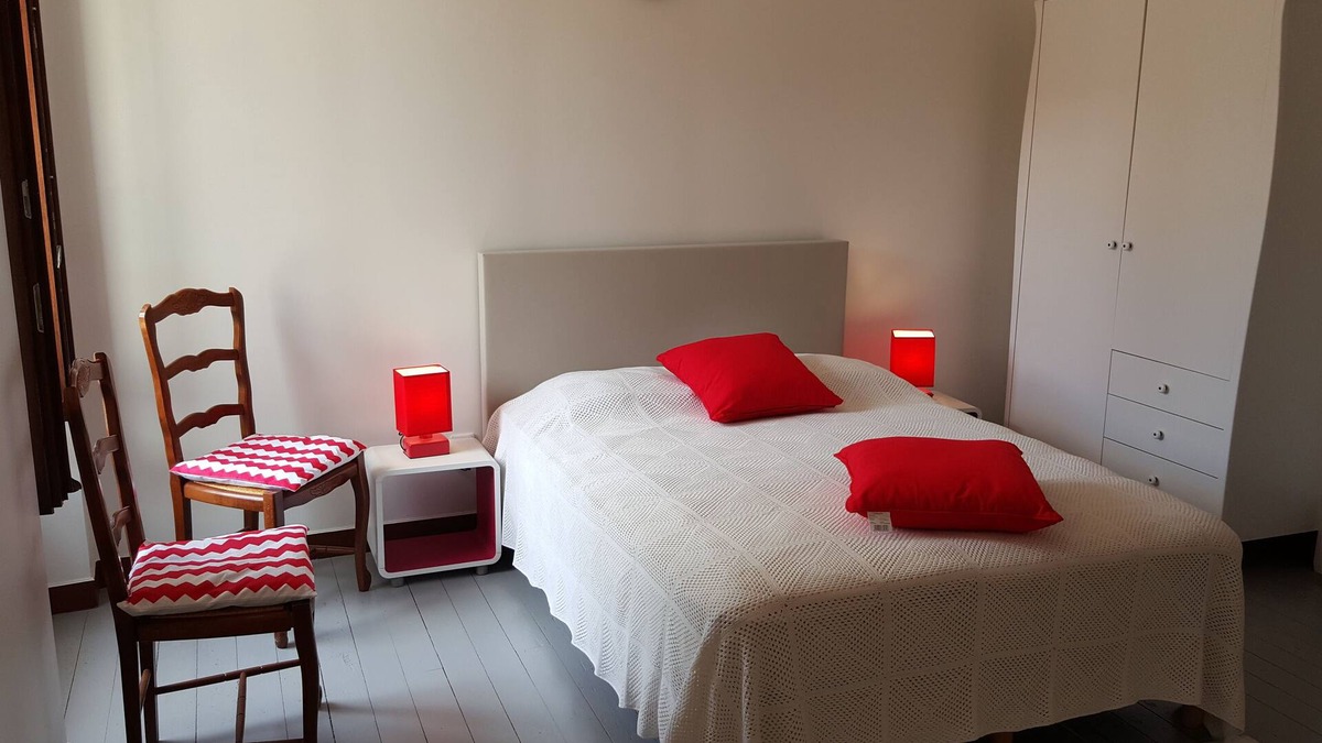 Pouilly-sur-Loire House | Near the Loire, shops and downtown Pouilly-sur-Loire! .