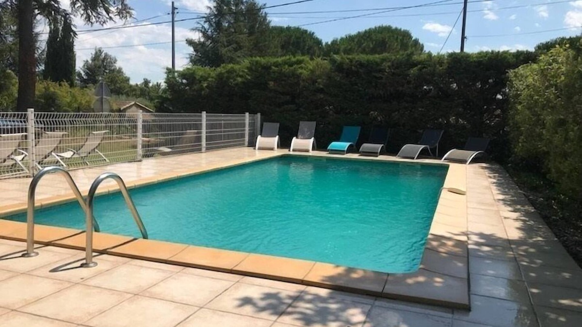 Saint-Laurent-La-Vernede House | Near Uzes Spacious House With Pool up to 13 People Tranquility
