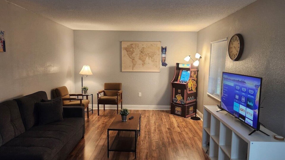 Southwest Orlando Apartment | Near Universal and other Orlando Attractions