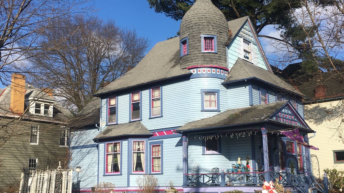 Aspinwall House | Near US Open Oakmont Country Club Free Transport Charming Victorian Guest House