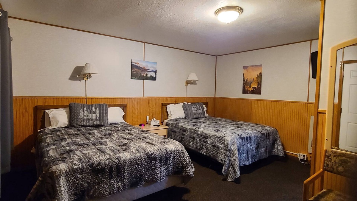 Lincoln Hotel | Need to reset? Come to the mountains at Three Bears Motel of Lincoln, Montana!