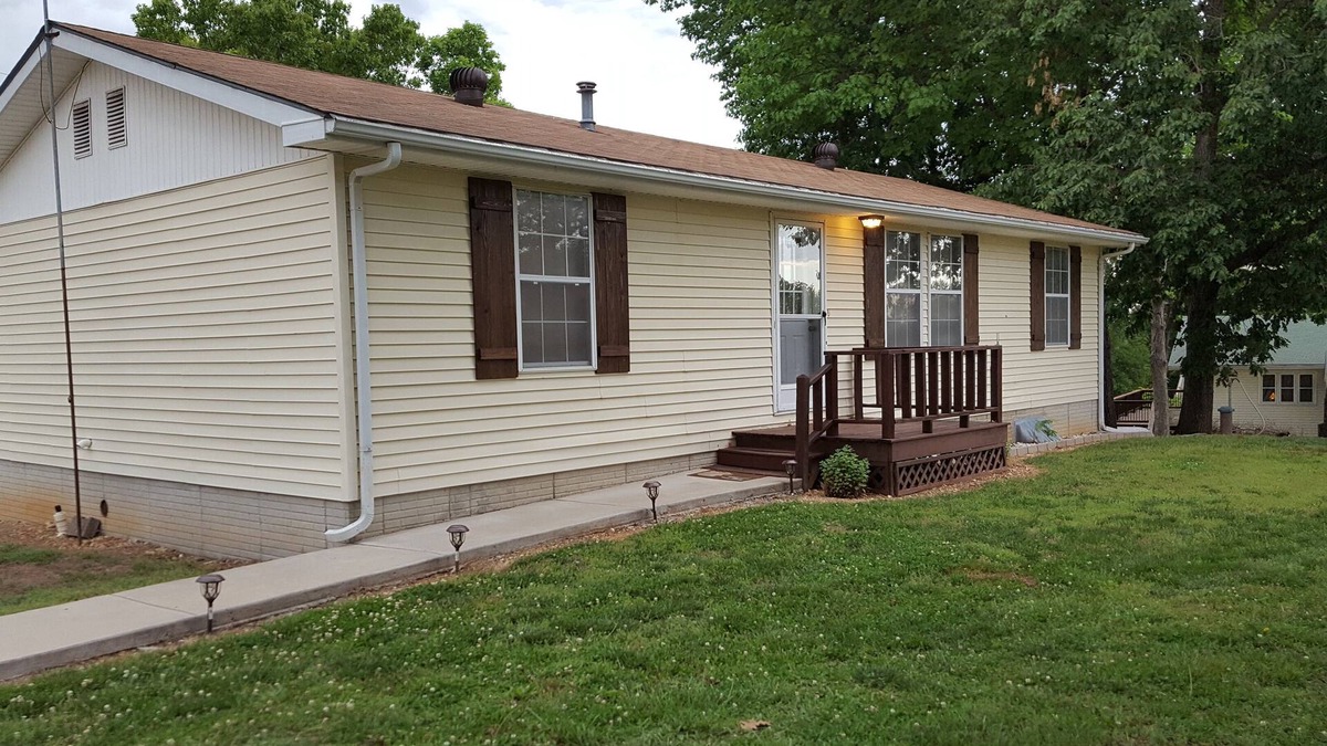 Shell Knob House | Needles Eye In Shell Knob. Lake View! 2 Min To Grocery Store. Newly remodeled!