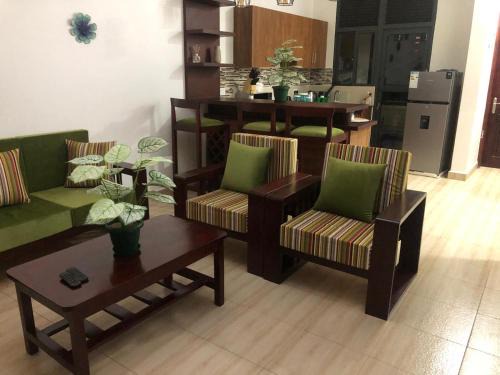 Entebbe Apartment | Neema maison de Glamour