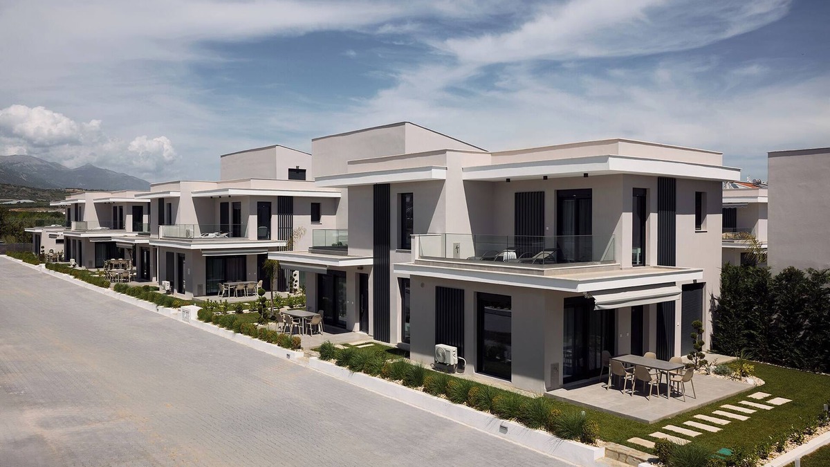 Paralia Ofryniou Villa | Nefeli Lux- Two Bedroom Duplex with Garden
