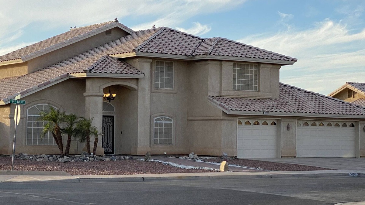 Yuma House | Neighborhood, Shopping, Sand Dunes, Colorado River, Hunters' dream.