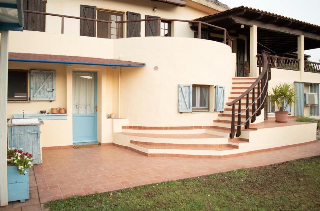 Bindua Apartment | Nel verde del Villaggio - Casetta Celeste