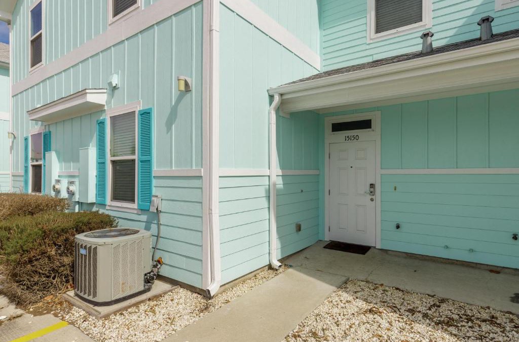 Corpus Christi Villa | Nemo Cay Resort D150K Poolside by Padre Escapes