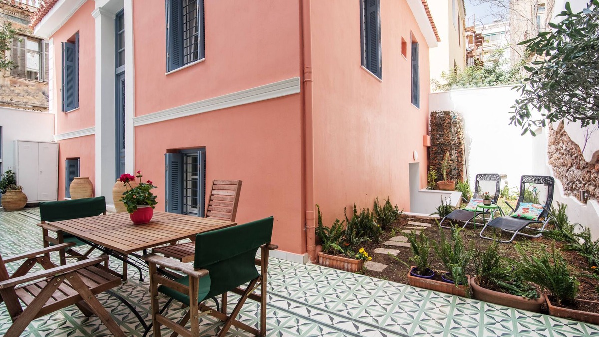 Exarhia Apartment | Neoclassical house with garden in the center of Athens.
