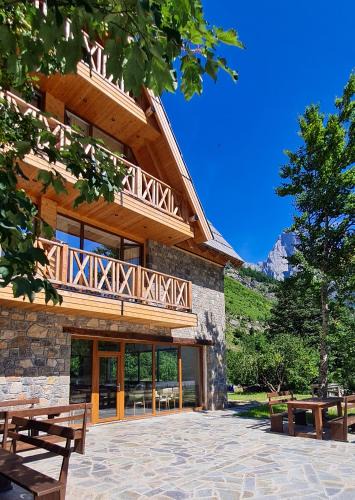 Kukes County Hotel | NeoKulla Hotel - Hikers Hive