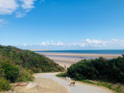 Filey House | Neptune House The Bay Filey Home Sweet Holiday Homes with car ev point