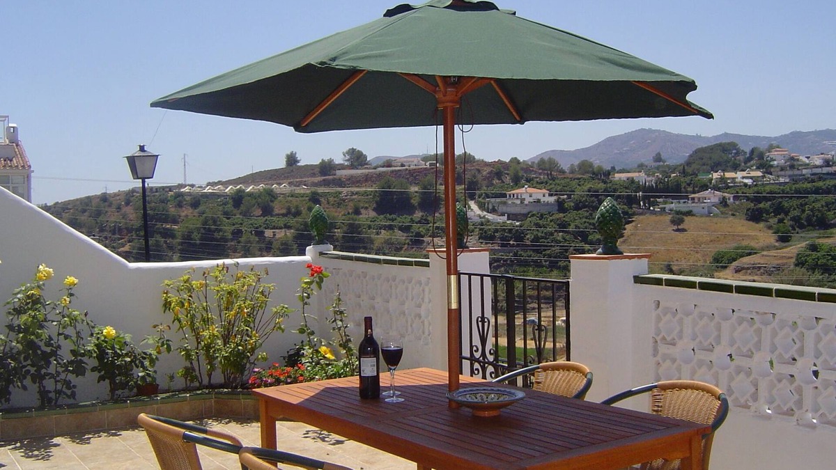 Nerja House | NERJA- PET FRIENDLY SPACIOUS HOUSE- Pool-Views-Parking-Near centre-Vacant Jan 18